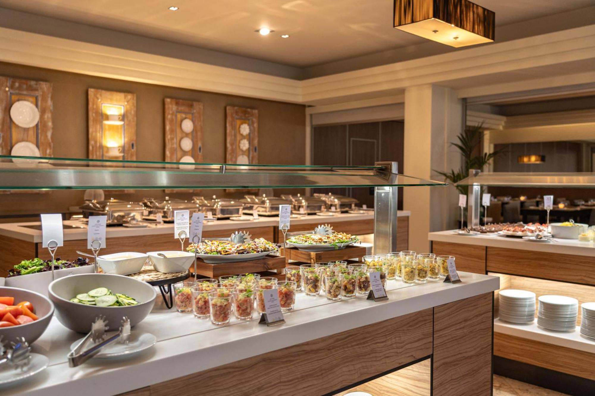 Onyria Quinta Da Marinha Hotel Cascais Esterno foto A buffet at a hotel