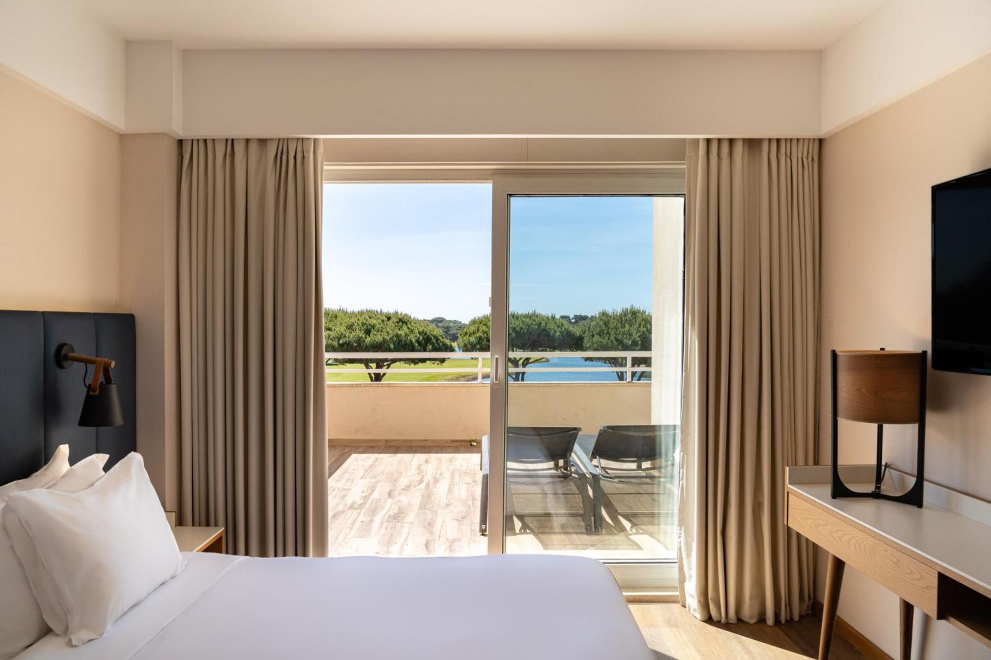 Onyria Quinta Da Marinha Hotel Cascais Esterno foto A guest room at the hotel